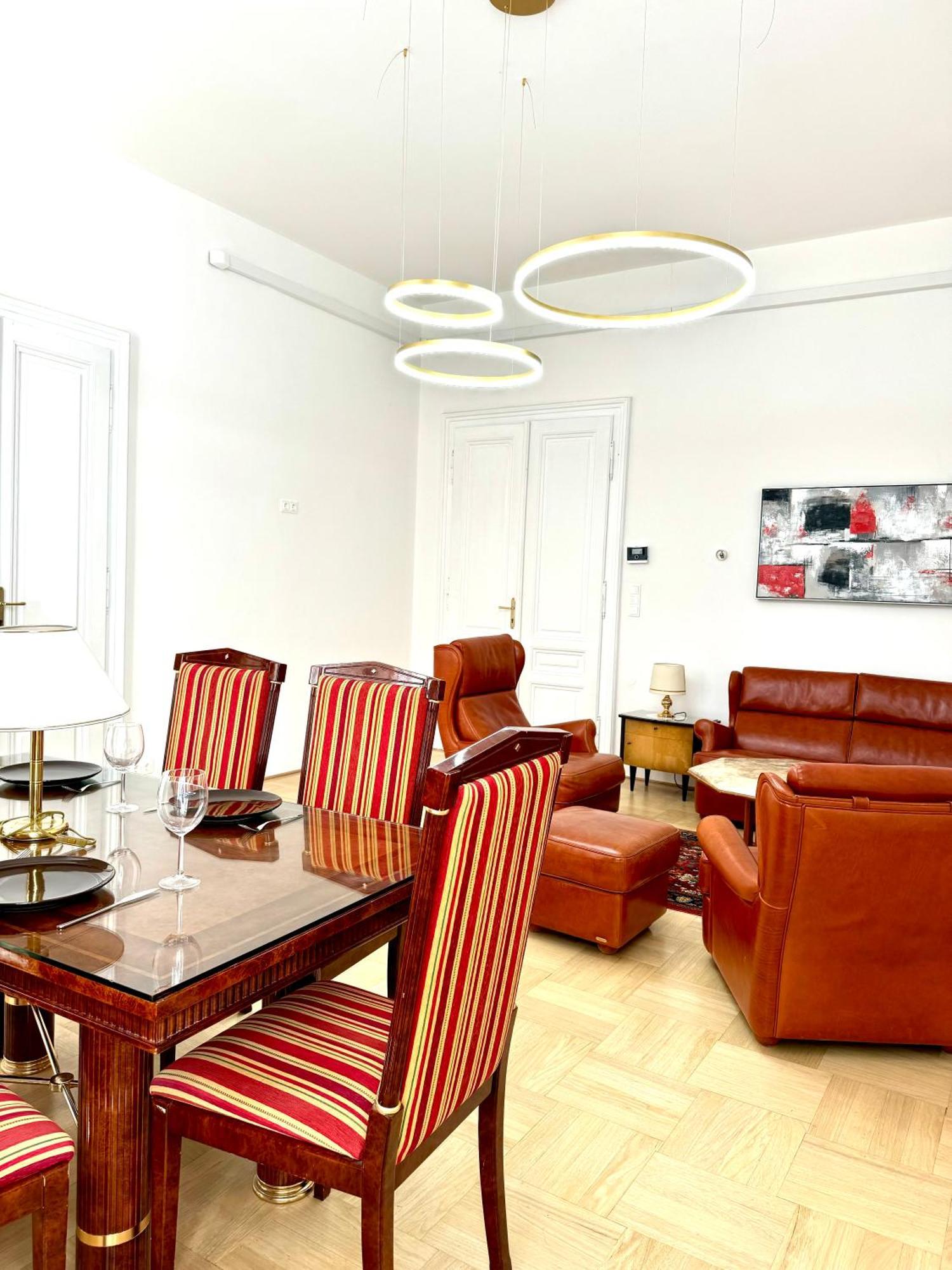 Opera 145 M2 Appartamento Vienna