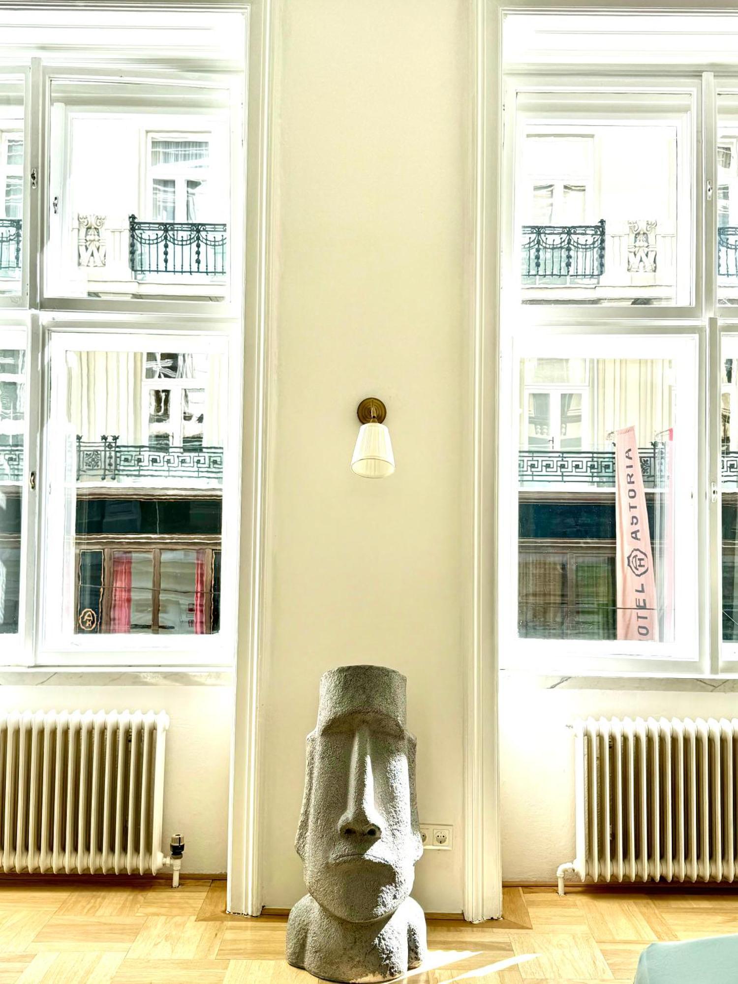 Apartament Opera 145 M2 *